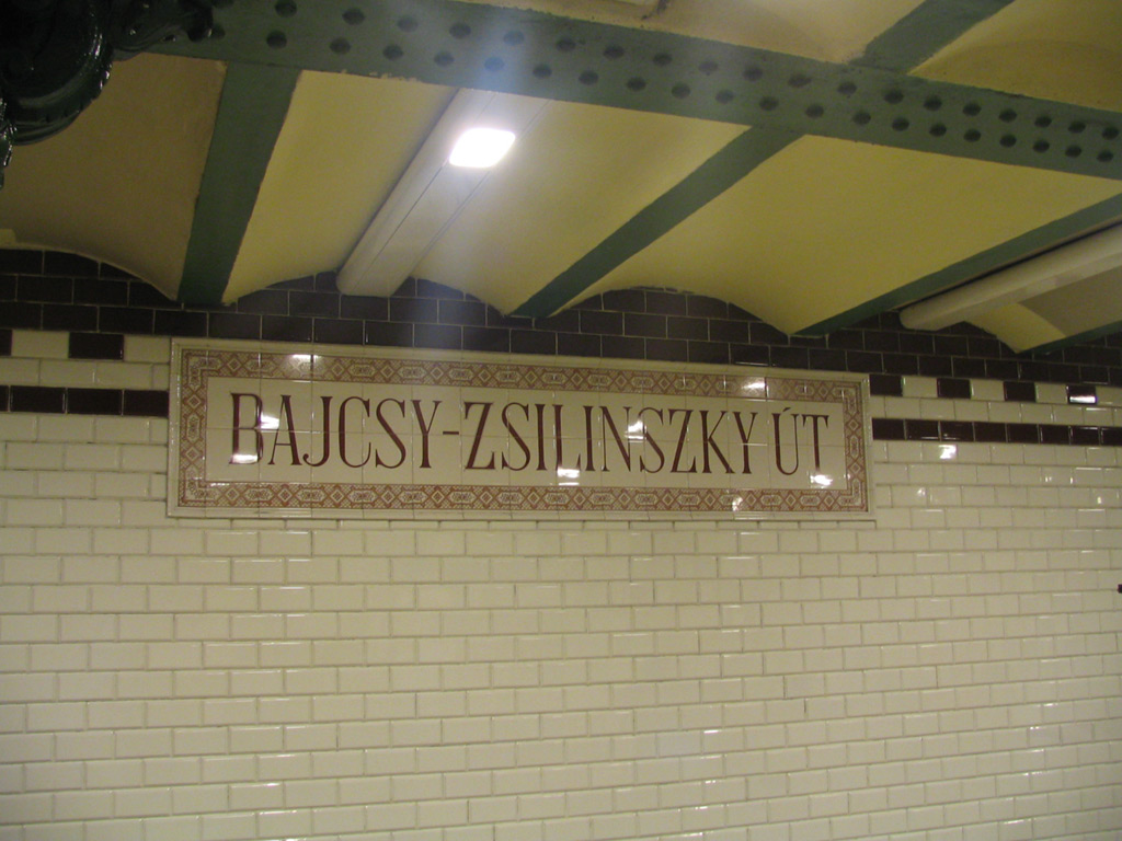 N�zev stanice Bajcsy-Zsilinsky Ut.
