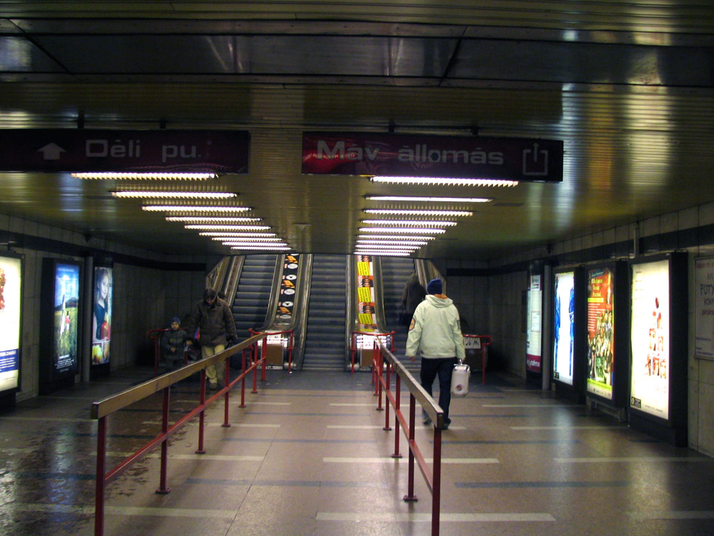 Vstupn� vestibul stanice D�li p�lyaudvar